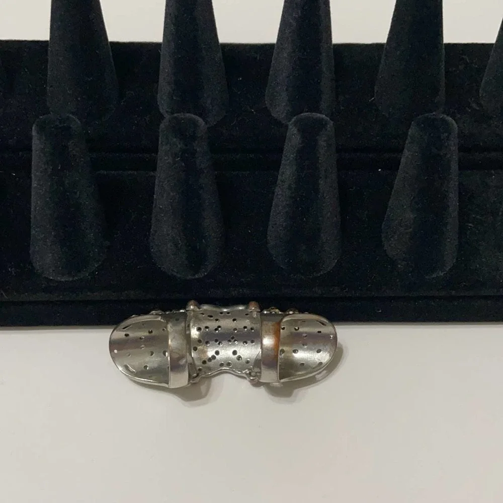 Statement Ring - Picture 6 of 8